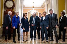 EEUU: Senadores frenan ayuda a Milei. ¿Impacto en la economía Arg? - Imagen principal del artículo