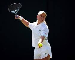 Kartal gets Britain off to a flyer at Wimbledon after deciding-set demolition of Ostapenko