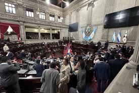 Congreso afina reforma al IUSI con rebaja para viviendas y compensación a municipalidades