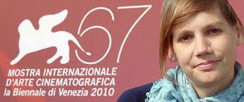 NEWS.at-Redakteurin Nina Edler berichtet live vor Ort von Filmfestspielen in Venedig. &quot;Black Swan&quot; war bester Eröffnungsfilm seit langem VIDEO: Natalie ... - news-at-redakteurin-nina-edler-ort-filmfestspielen-venedig-276796_i