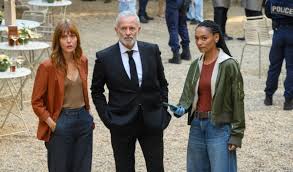 "Zodiaque" : 20 ans après, TF1 annonce (enfin) la date de retour de sa saga d’été culte avec Francis Huster