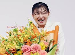 Legendary figure skater Kaori Sakamoto announces marriage
