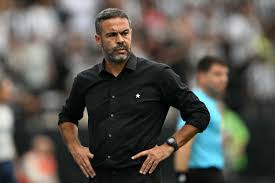 Vasco faz oferta para tirar Artur Jorge do futebol do Catar; saiba detalhes