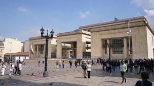 Uribe Vélez: Corte Suprema Confirma Libertad y Desata Debate Jurídico - Imagen principal del artículo