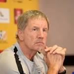 Stuart Baxter looking forward game