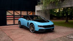 Envolto em polêmicas, Ferrari esgota vendas do seu primeiro carro elétrico