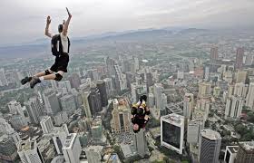 Resultado de imagem para BASE JUMP