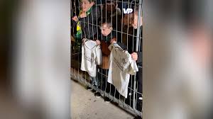 Busaankomst PSV zorgt voor blije gezichten in Sittard