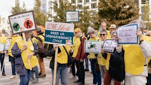 Dévastée par le décès tragique de son fils, cette mère de famille de 56 ans met fin à ses jours dans une clinique spécialisée dans le suicide assisté