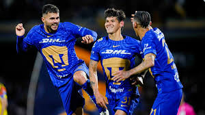 Pumas buscaría comprar a Robert Morales; adquieren a Alan Medina y renuevan a Azuaje