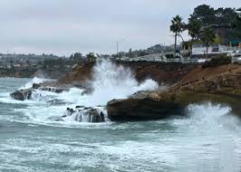La Jolla Cove blow hole and waves
