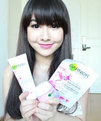 มีโอกาสได้ไปร่วมงานเปิดตัว GARNIER SAKURA WHITE น้องมินต์เป็น PRESENTER. และ ได้หอบผลิตภัณฑ์กลับมา 3 ชนิด ของสูตร SAKURA WHITE นี้ - IMG_0407