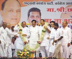 NCP president Sharad Pawar with central Minister of state in PMO prithviraj Chavan and NCP Candidate Udayan Raje Bhosale being garlanded by Satara NCP MLA ... - 1240218031016