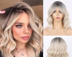 Image de Curly Hair with Curtain Bangs and Platinum Color