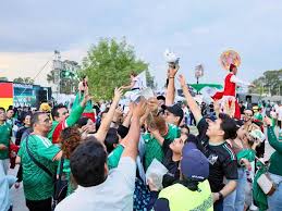 Miles de familias disfrutan de fiesta mundialista en Puebla; un éxito la verbena popular