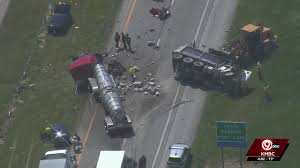 Injury crash involving semis blocks portion of I-70 in Lafayette County, Missouri