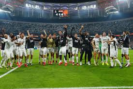 Atılan manşetler olay! Bütün Fransa Beşiktaş'ı konuşuyor — Son Dakika
