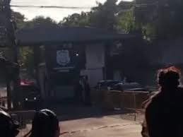 Policial penal é preso no Rio após tiroteio e perseguição ao tentar entrar com drogas em presídio