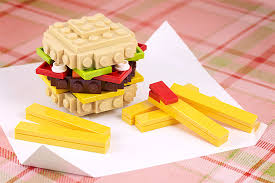 Resultado de imaxes para COMIDA DE LEGO