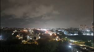Chuva atinge Campo Grande e temporal causa estragos no MS