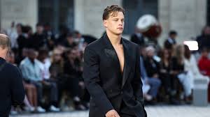 Joe Burrow's Kentucky Derby Outfit Draws Social Media Criticism