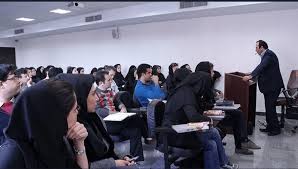 نحوه برگزاری امتحانات دانشگاه آزاد فردا دوشنبه اعلام می‌شود