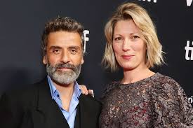 Oscar Isaac 从古巴移民之子到好莱坞顶级男星，他的选角逻辑正在改写拉美演员的行业天花板