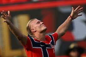 Lionel Messi leads World Cup Golden Boot race but Erling Haaland surges up the odds - The Athletic