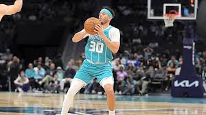 Seth Curry Poised to Lead NBA in Three-Point Accuracy Amid Hornets' Tough Season