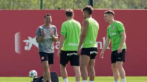 Míchel: “Una victoria sería un gran paso, pero no el definitivo”