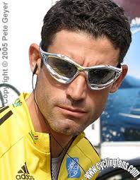 ... with full mobile capability for transferring their photos from the road... Hincapie in yellow. Discovery Channel snubs L&#39;Equipe. George Hincapie - george_hincapie_yellow_jersey