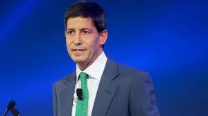 Nominación de Kevin Warsh a la Fed ‘sacude’ al peso: ¿Por qué el dólar sube y el oro se desploma?
