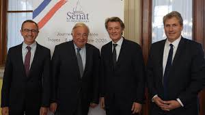 «La partie d’échecs, c’est au dernier coup que l’on voit si elle est gagnée» : chez François Baroin, les sénateurs LR soudés derrière Bruno Retailleau — Le Figaro