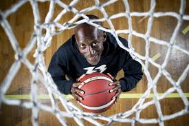 Échange avec Wembanyama et coach de basket : pour le maire de Saint-Denis Bally Bagayoko, le sport est aussi un outil politique — L'Équipe