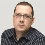 Gabriel Bejan (născut în 1974) este jurnalist şi redactor-şef adjunct la cotidianul România liberă. A lucrat înainte pentru cotidianul Evenimentul Zilei şi ... - Gabriel-Bejan