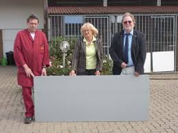 Gerd-Rainer Manns von der Fa. B\u0026amp;D, Gudrun Schenk und Horst Rohde ...