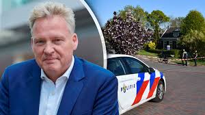 Burgemeester Roosendaal raakt ernstig gewond bij ongeluk met fiets