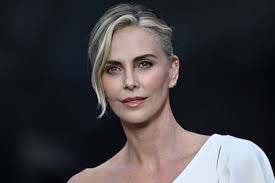 ¡Bomba! Charlize Theron Revela Secreto Íntimo Que Impacta a Hollywood