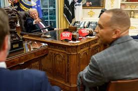 Trump y su Ambición: ¿Tercer Mandato o Estrategia Política?