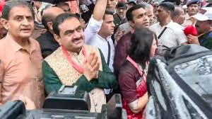 पूड़ियां बनाईं, सब्‍जी काटी… श्री जगन्नाथ रथयात्रा में परिवार के साथ शामिल हुए गौतम अडानी