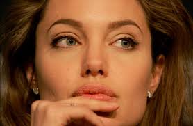 PASCAL LAUENER / Reuters / Corbis. Angelina Jolie - 360_angelina_jolie_0604