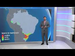 Temporais e ventos fortes afetam o Sul do Brasil; calor persiste em outras regiões