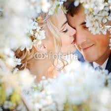 <b>Alena Ozerova</b> - Portfolio ansehen. Kissing couple. Download Layout Bild - 400_F_20375923_u0FLiEIdqQr0HwCyDRPejysiOY39fpUP