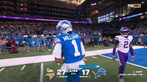 Tom Brady Reacts to Justin Jefferson’s One-Handed Magic vs. Lions