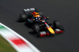Luxo Extremo! Hamilton Desfila com Relógio de R$8 Milhões na Ferrari! - Imagen principal del artículo