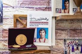از تشک تا کتاب؛ زندگی‌نامه ابراهیم جوادی منتشر شد