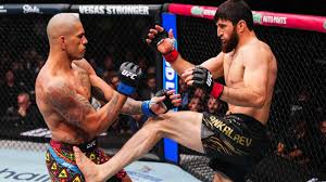 De olho em trilogia, Ankalaev provoca Poatan por derrota no UFC Casa Branca: 'Deve estar dormindo porque foi duramente nocauteado'