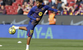 Bernal y Cancelo, titulares en el Barça; Pedri y Rashford, en el banquillo