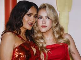 Hija de Salma Hayek conquista portada británica