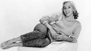 Eva Marie Saint, Graceful Star of the Silver Screen, Dies at 102